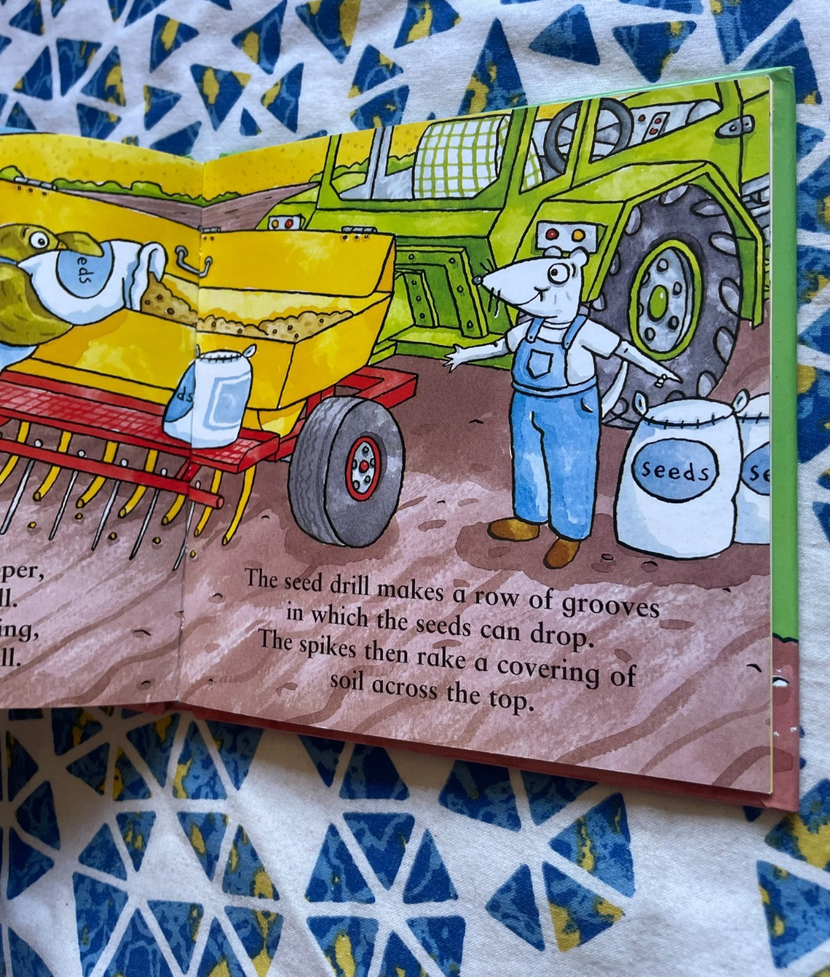TONY MITTON, ANT PARKER. TREMENDOUS TRACTORS. HARDCOVER. 14 BY 14CM. 2003
