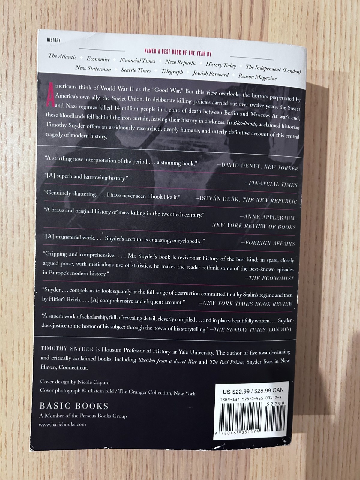 Bloodlands: Europe Between Hitler and Stalin, Snyder, Timothy, 9780465002399