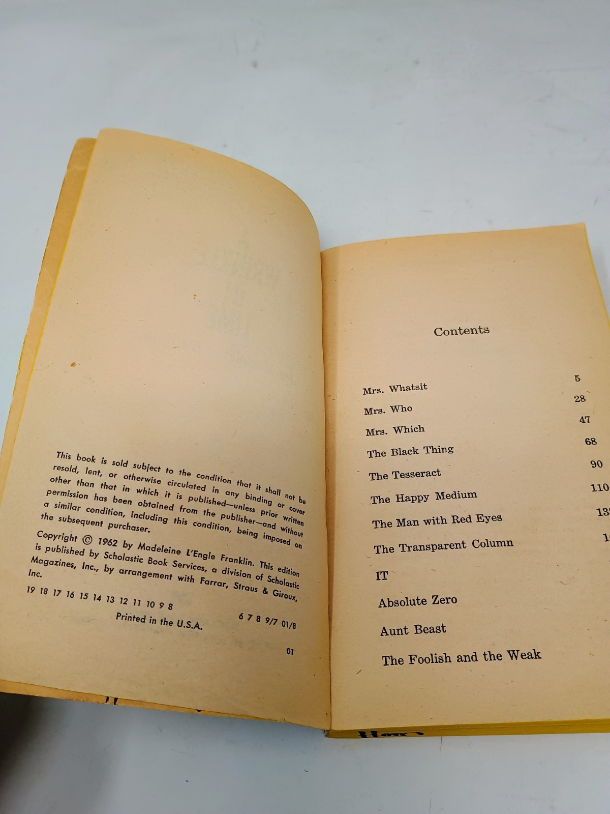 A Wrinkle In Time Madeleine L’Engle Scholastic PB 1962 8th printing