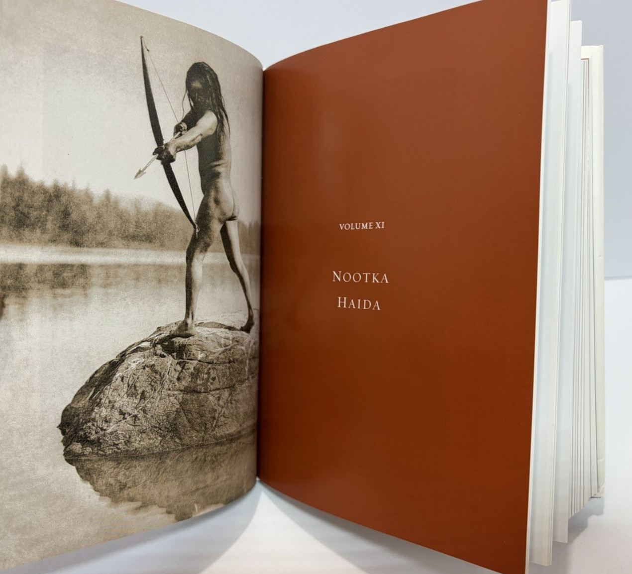 2020 „The North American Indian: The Complete Portfolios“ by Edward S. Curtis