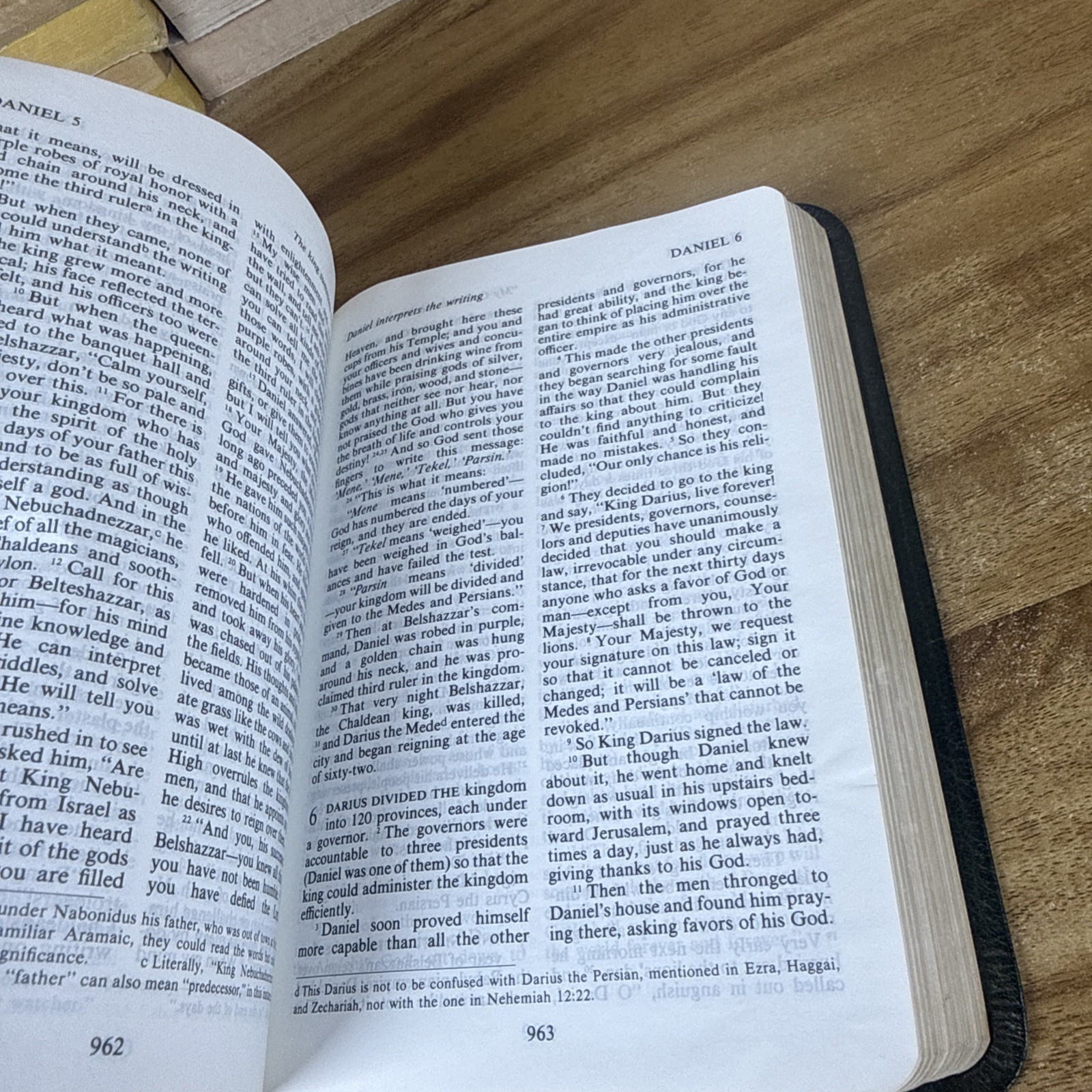 Living Bible Paraphrased Cowhide Leather Second Printing Tyndale Cowhide Green