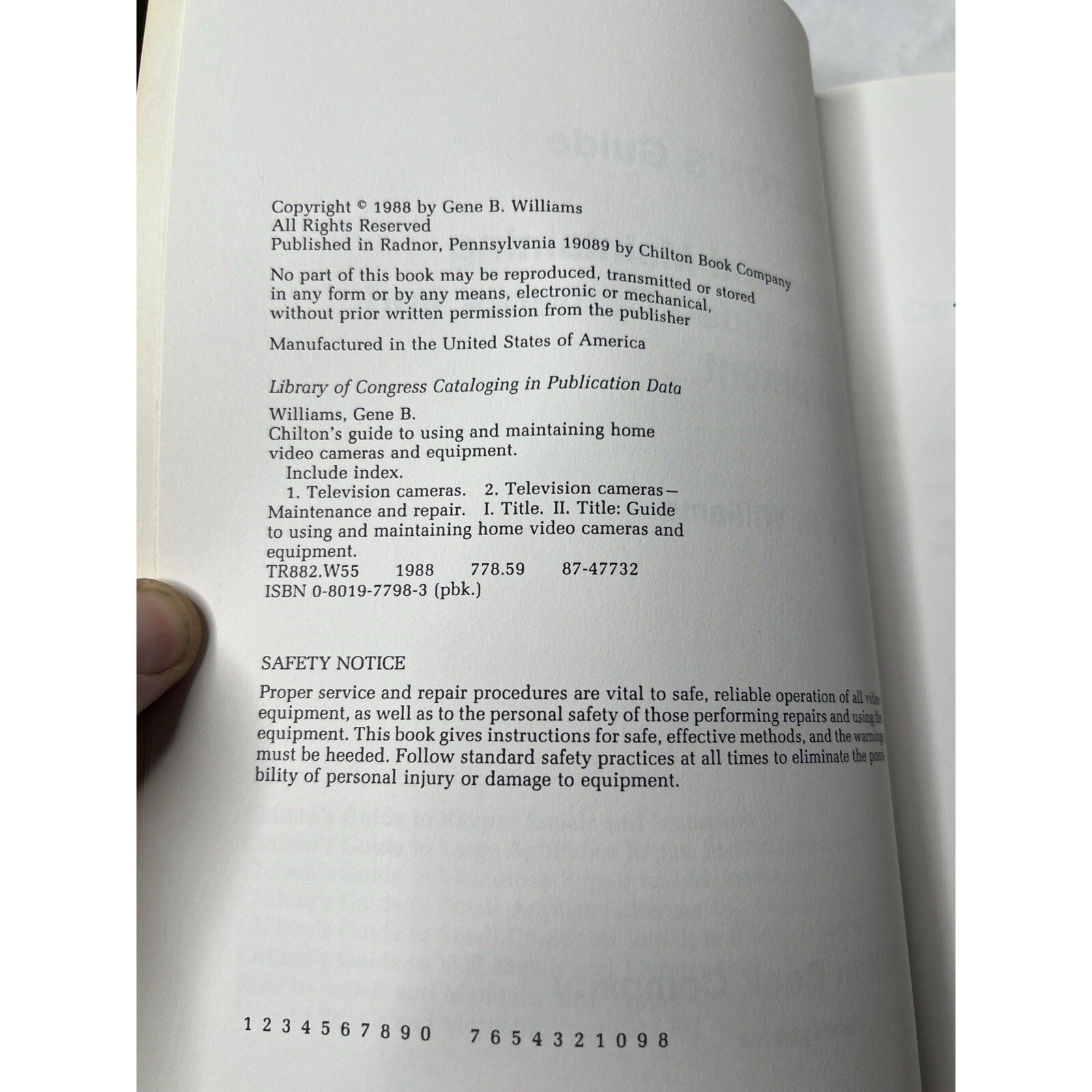 Chilton’s Guide to Using and Maintaining Home Video Cameras Equipment 1988