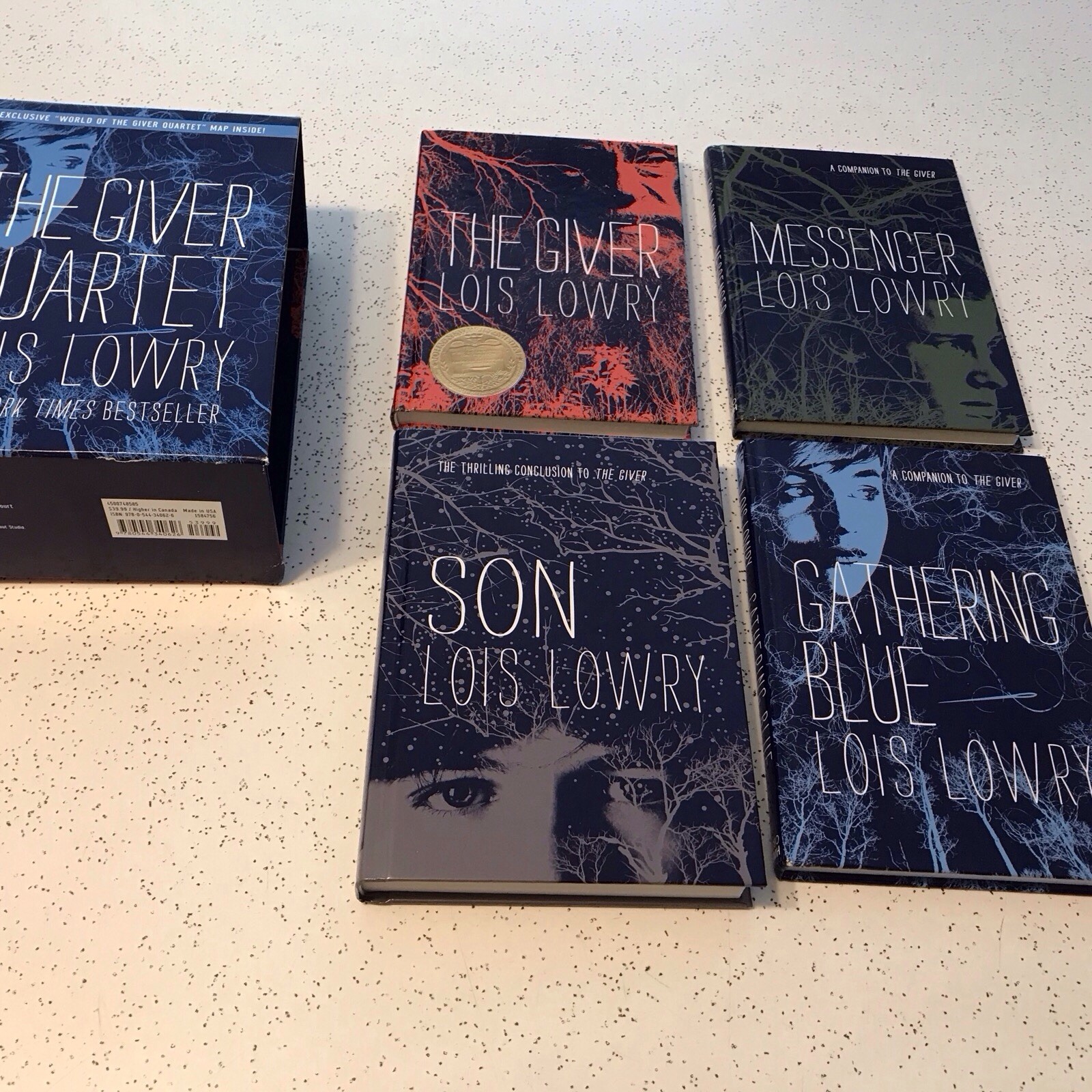 Giver Quartet Box Set by Lois Lowry 2014 Quanity Pack VG+ Condition