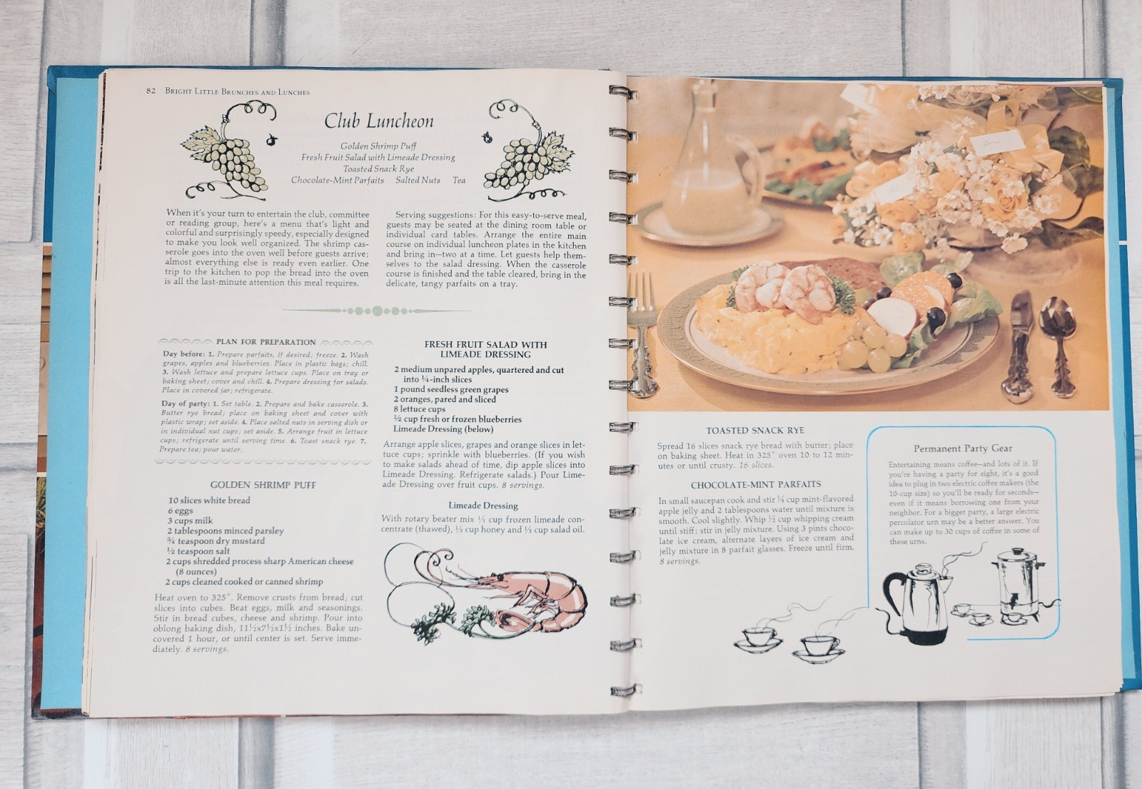 Betty Crocker Hostess cookbook 1970 illustrated & photos 168 pages variety menus