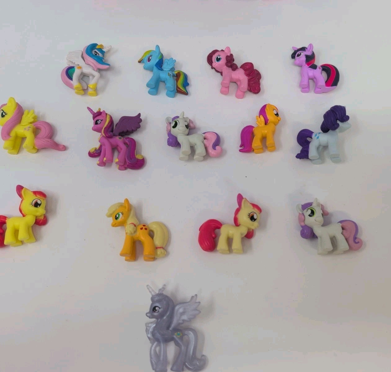 My Little Pony-My Busy Books-2016 G4 Includes 14 Figures,Book-Read Description