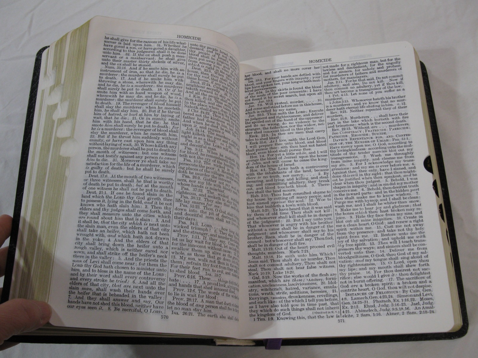 Naves Topical Bible 1962 Digest Of Holy Scriptures Thumb Indexed Vintage