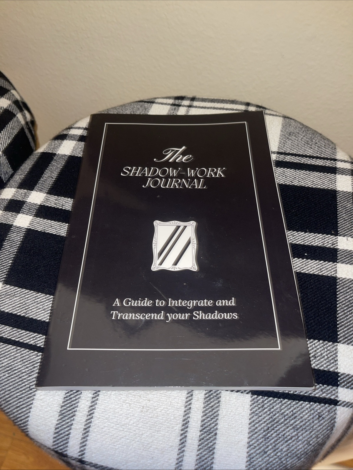 The Shadow Work Journal: a Guide to Integrate and Transcend Your Shadows