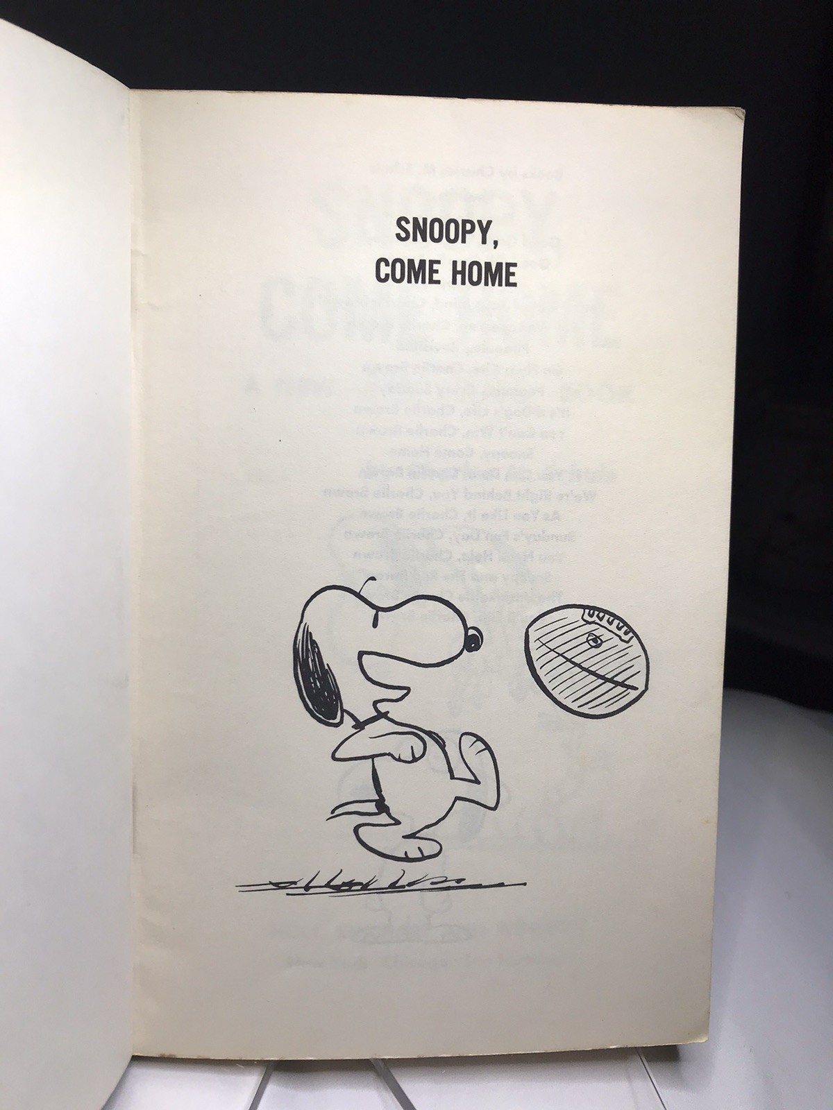 Vintage Snoopy & Snoopy Come Home Charles Schulz Paperback Comic Books Lot Of 2