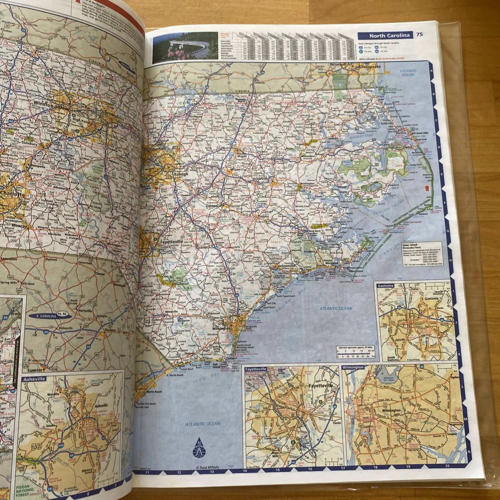 Rand McNally 2008 The Road Atlas: United States/ Canada/ Mexico