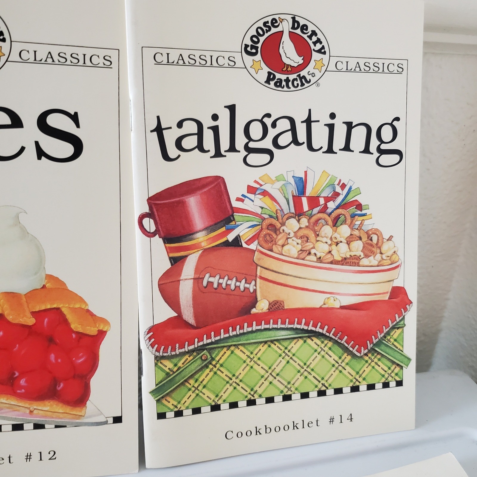 Gooseberry Patch Classics Cookbooklet Lot of 6 Chicken Pies Chili Hot Cocoa