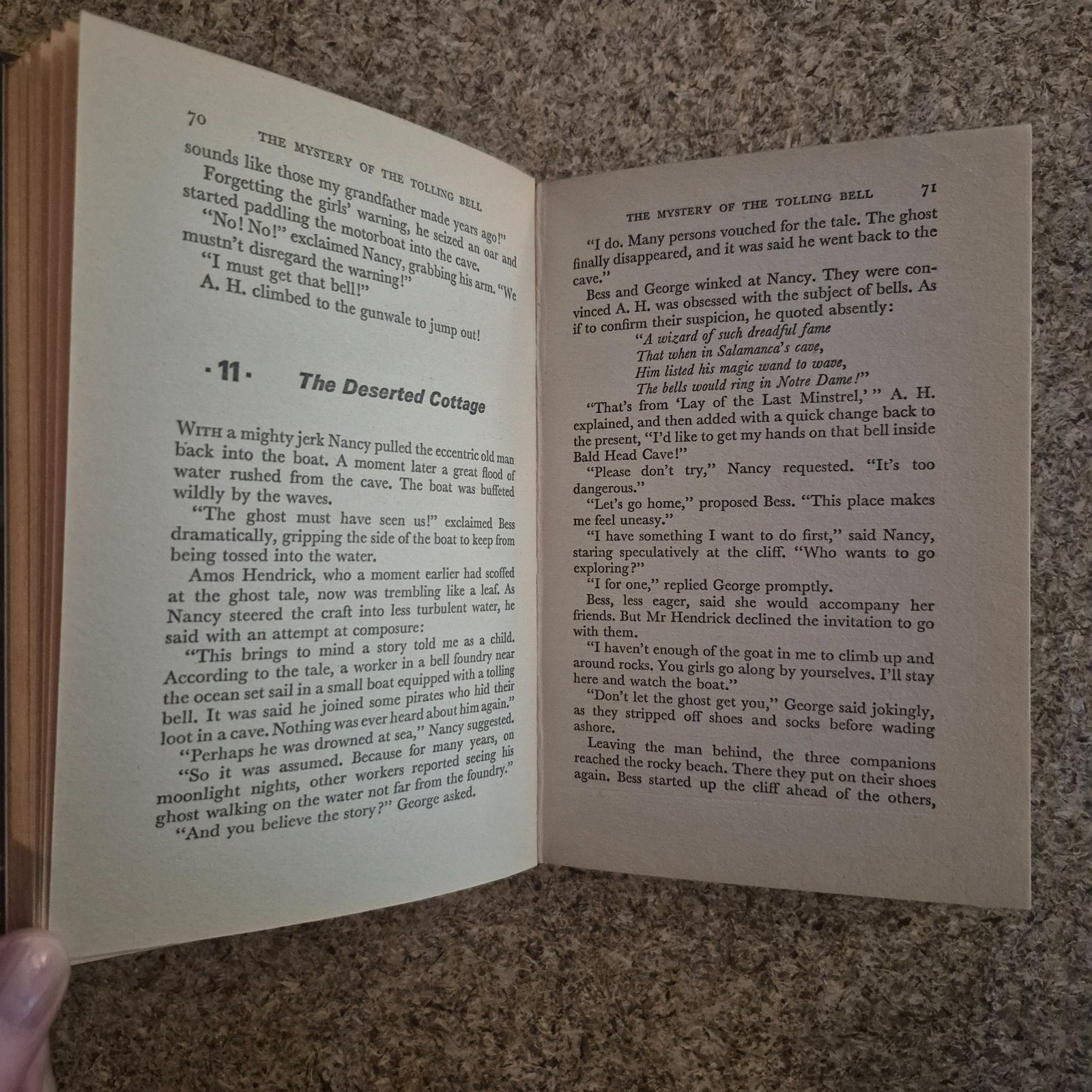RARE BRITISH Nancy Drew Mystery of the Tolling Bell 1972 Carolyn Keene HB #19