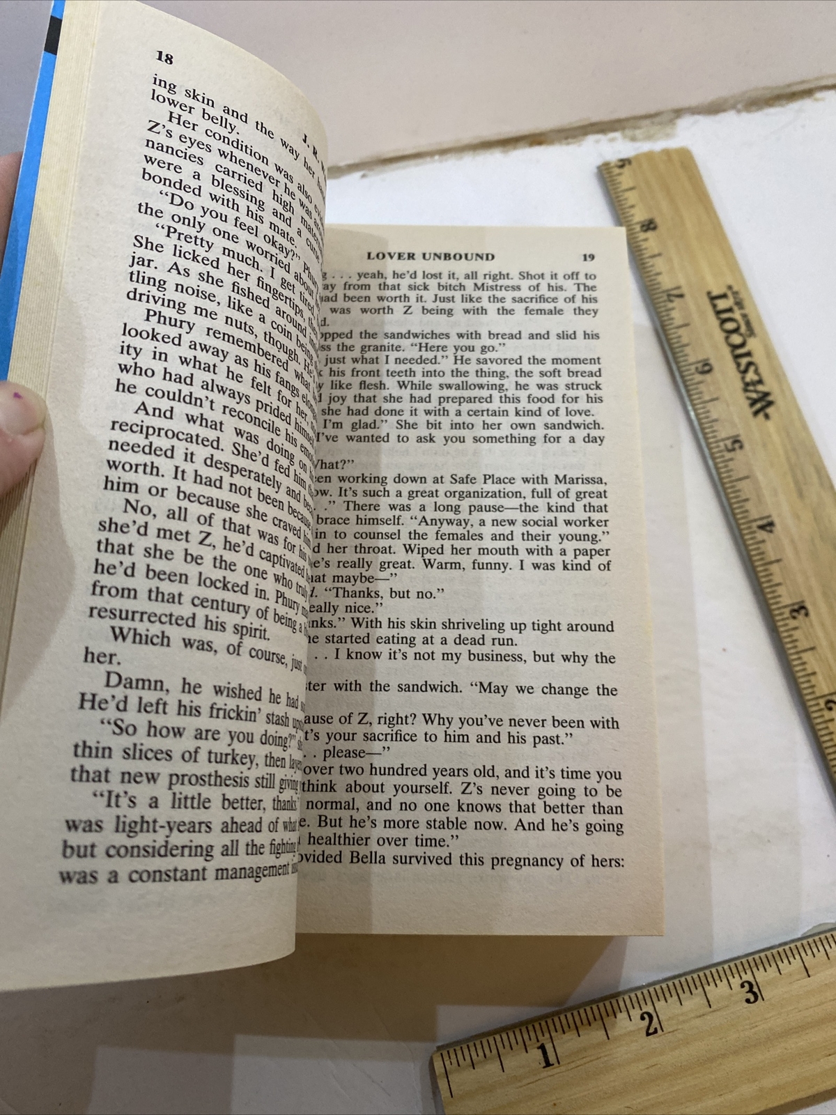 Lover Unbound – J.R. Ward (2007, Paperback)