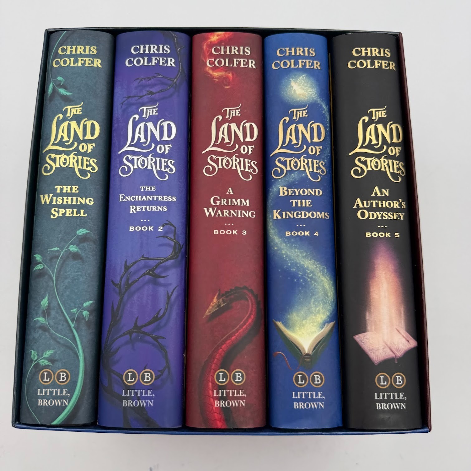 Land of Stories Hardcover Gift Set by Chris Colfer (2016, Hardcover) Vol. 1-5