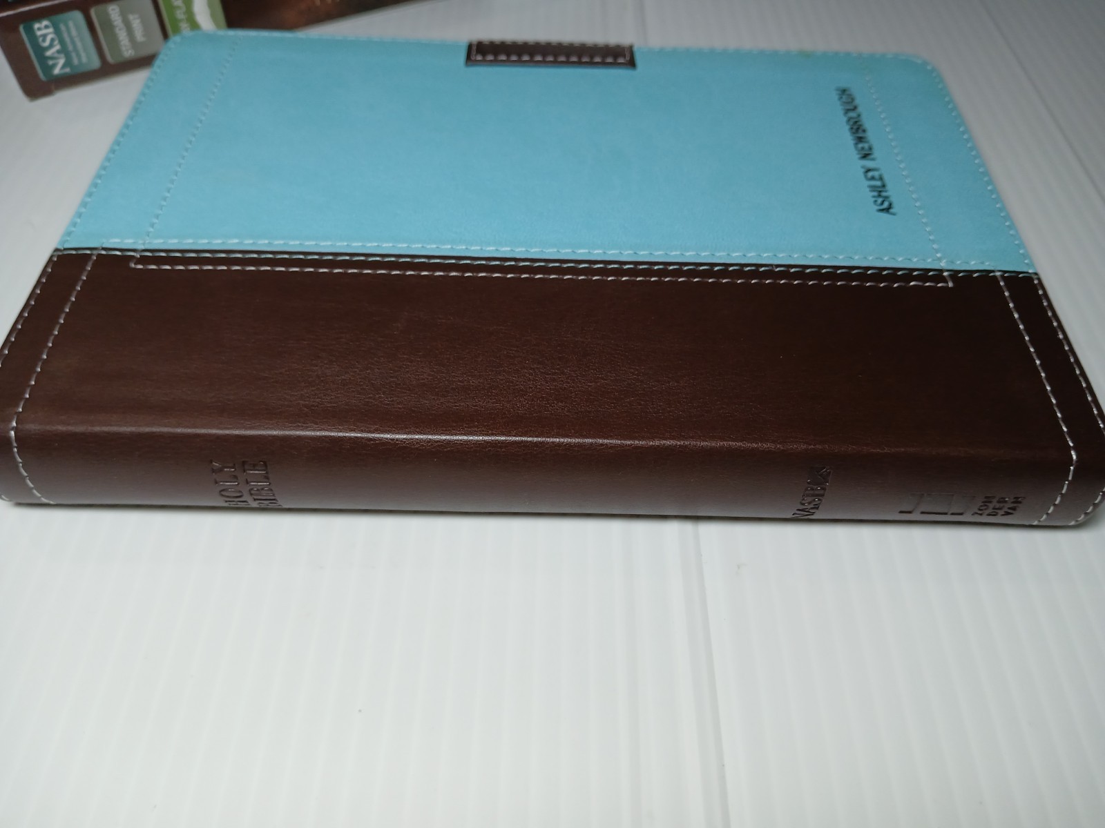 NASB, Thinline Bible, Compact, Imitation Leather, Chocolate/Turquoise PRE-OWNED