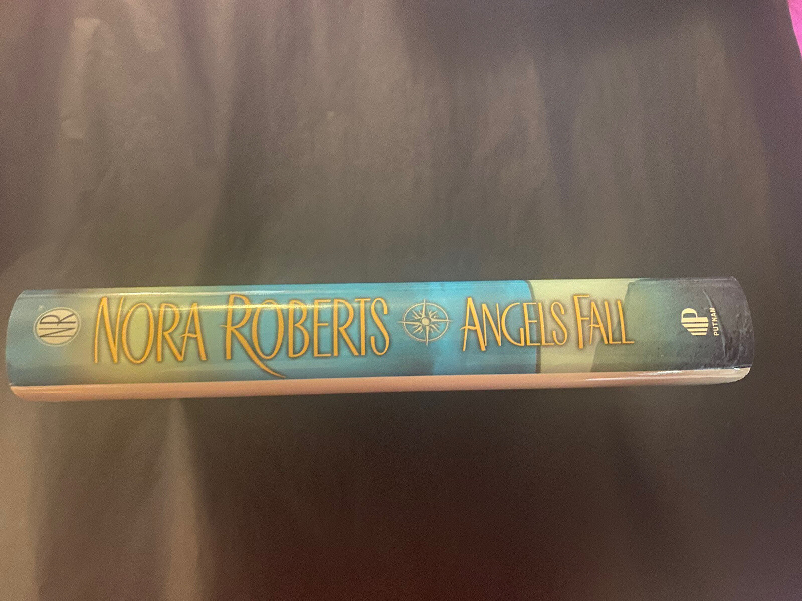 Nora Roberts: Angels Fall – Hardcover, new, unread copy