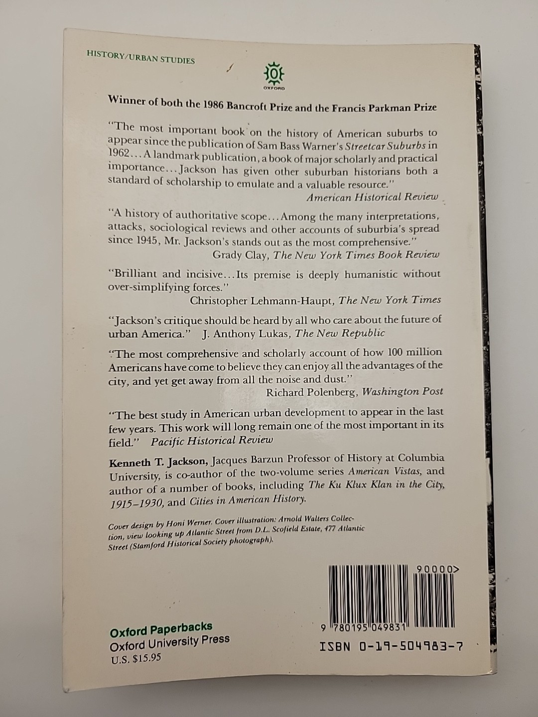 Crabgrass Frontier: The Suburbanization of the United States (Paperback)