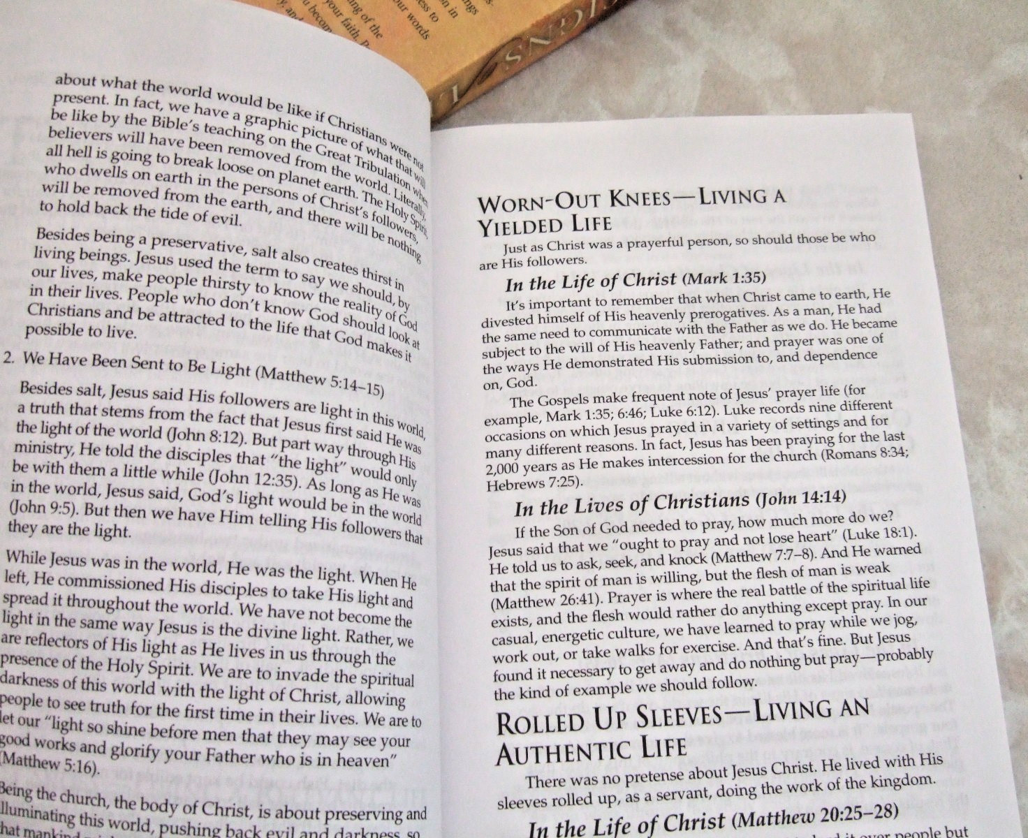 DR. DAVID JEREMIAH PAPERBACK BOOK & STUDY GUIDE SIGNS OF LIFE 2007