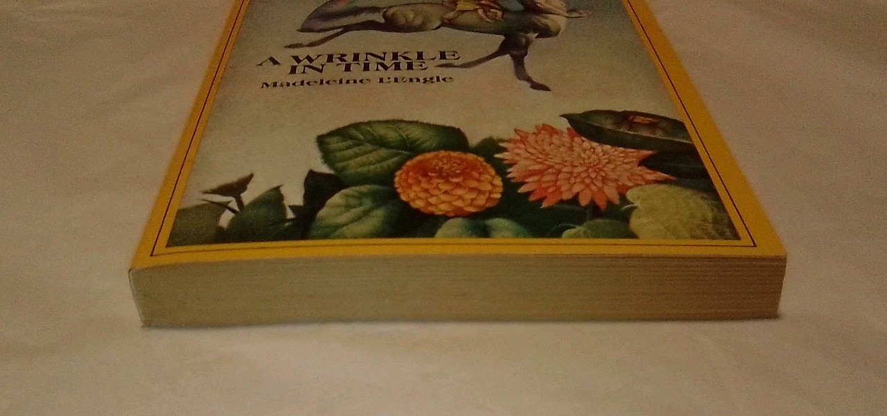 A Wrinkle in Time Madeleine L’Engle | Dell Yearling Paperback 1973