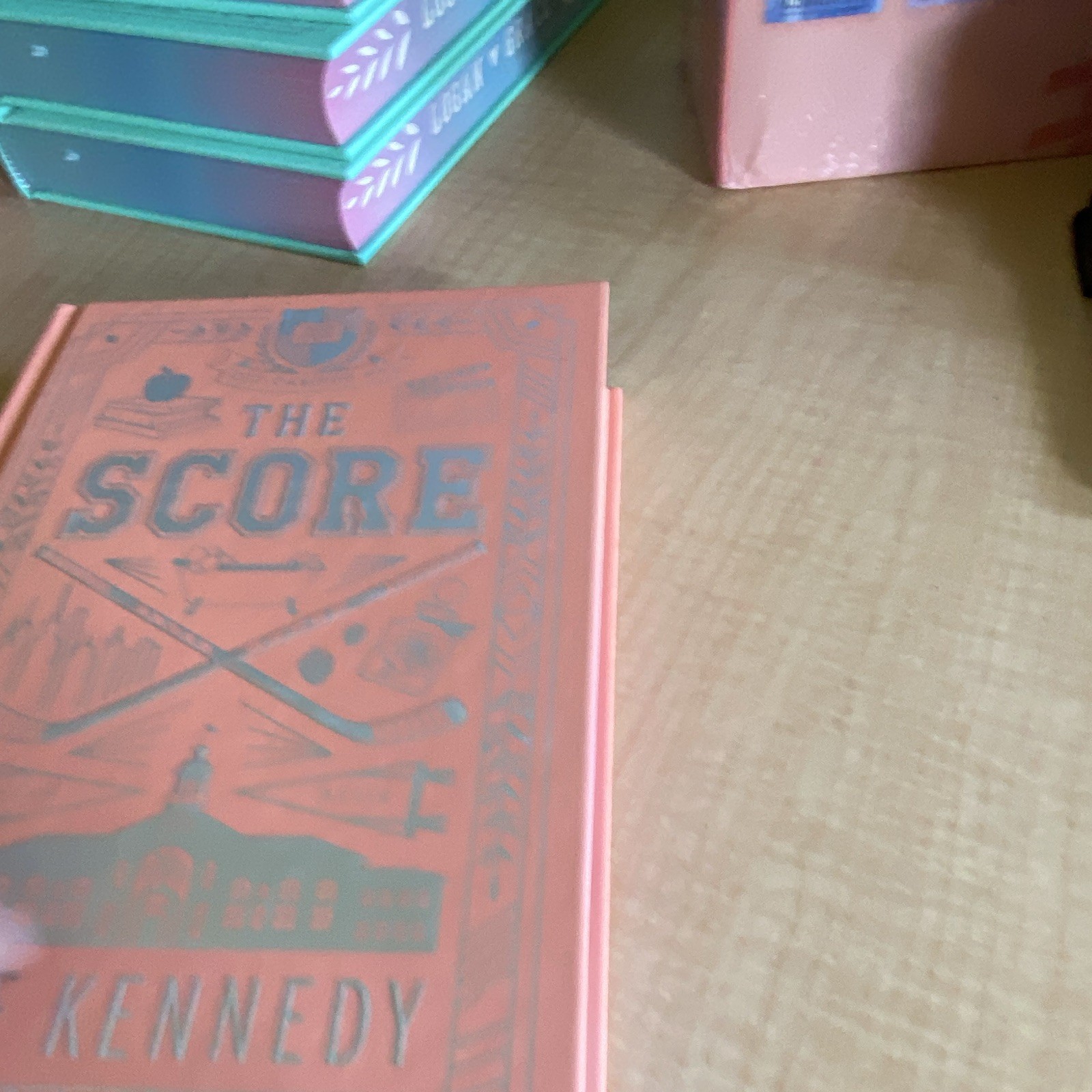 The Score (Off-Campus) by Elle Kennedy, Bloom Books, YA Fiction Novel, HC