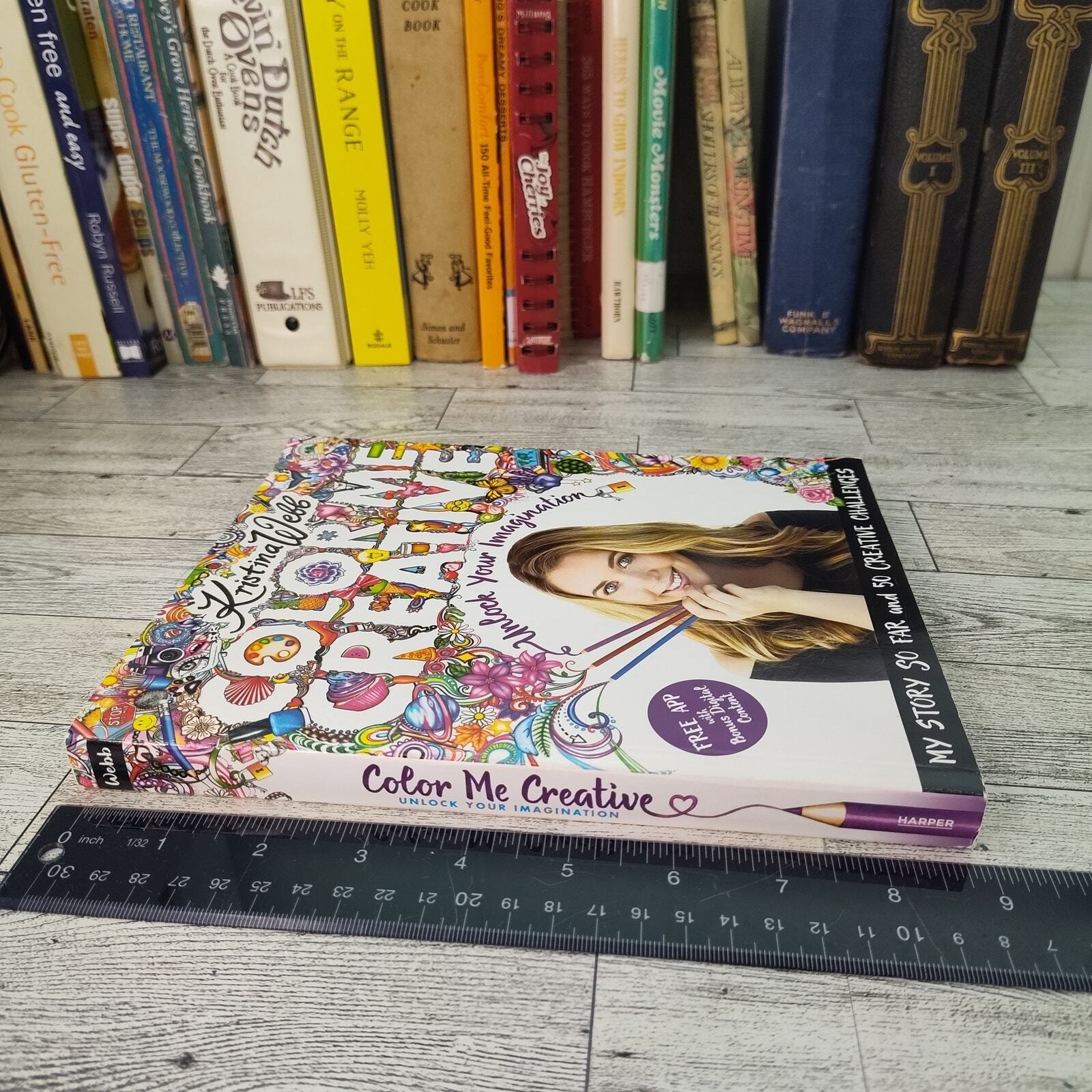 Color Me Creative Kristina Webb 2015 First Edition Softcover Art Challenge Book