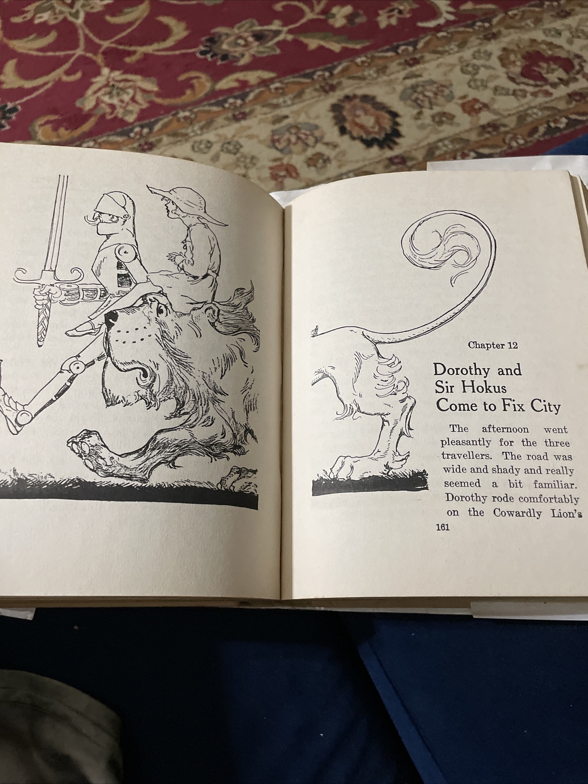 The Royal Book Of Oz (#42)