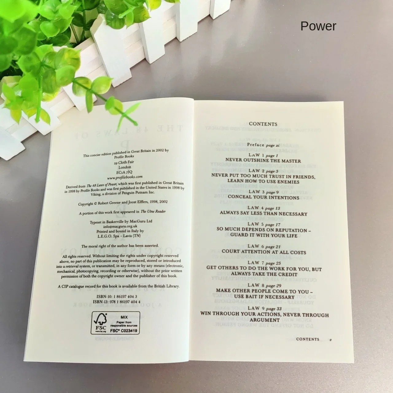 The 48 Laws of Power by Robert Greene Paperback New Stock Free Shipping