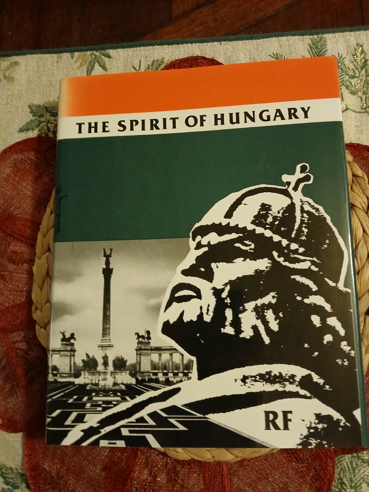 The Spirit Of Hungary Hardcover Stephen Sisa 1983 First Edition 342 Pages