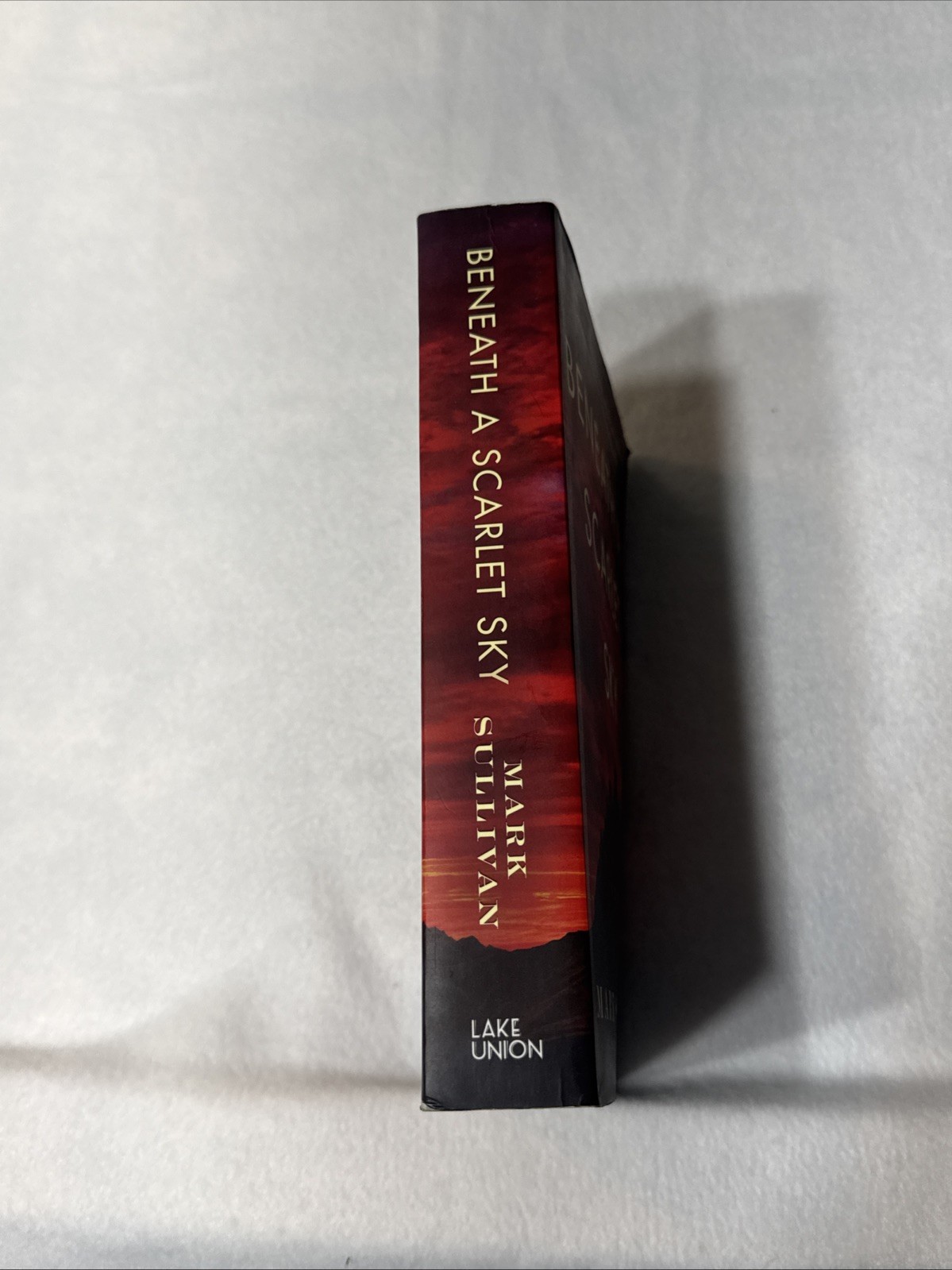 Beneath a Scarlet Sky : A Novel by Mark Sullivan (2017, Trade Paperback)