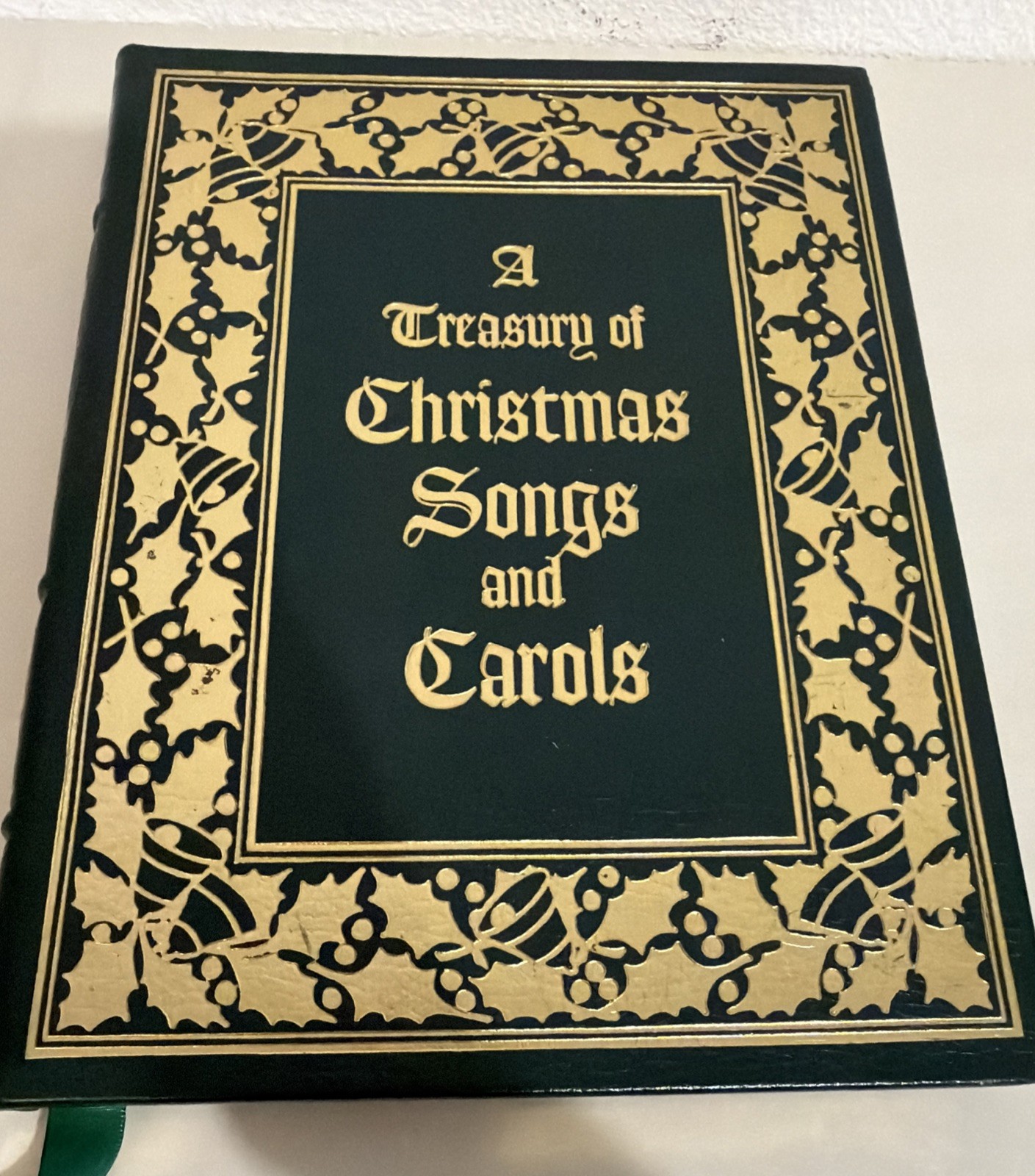 Easton Press A Treasury of Christmas Stories and Poems Free Shipping