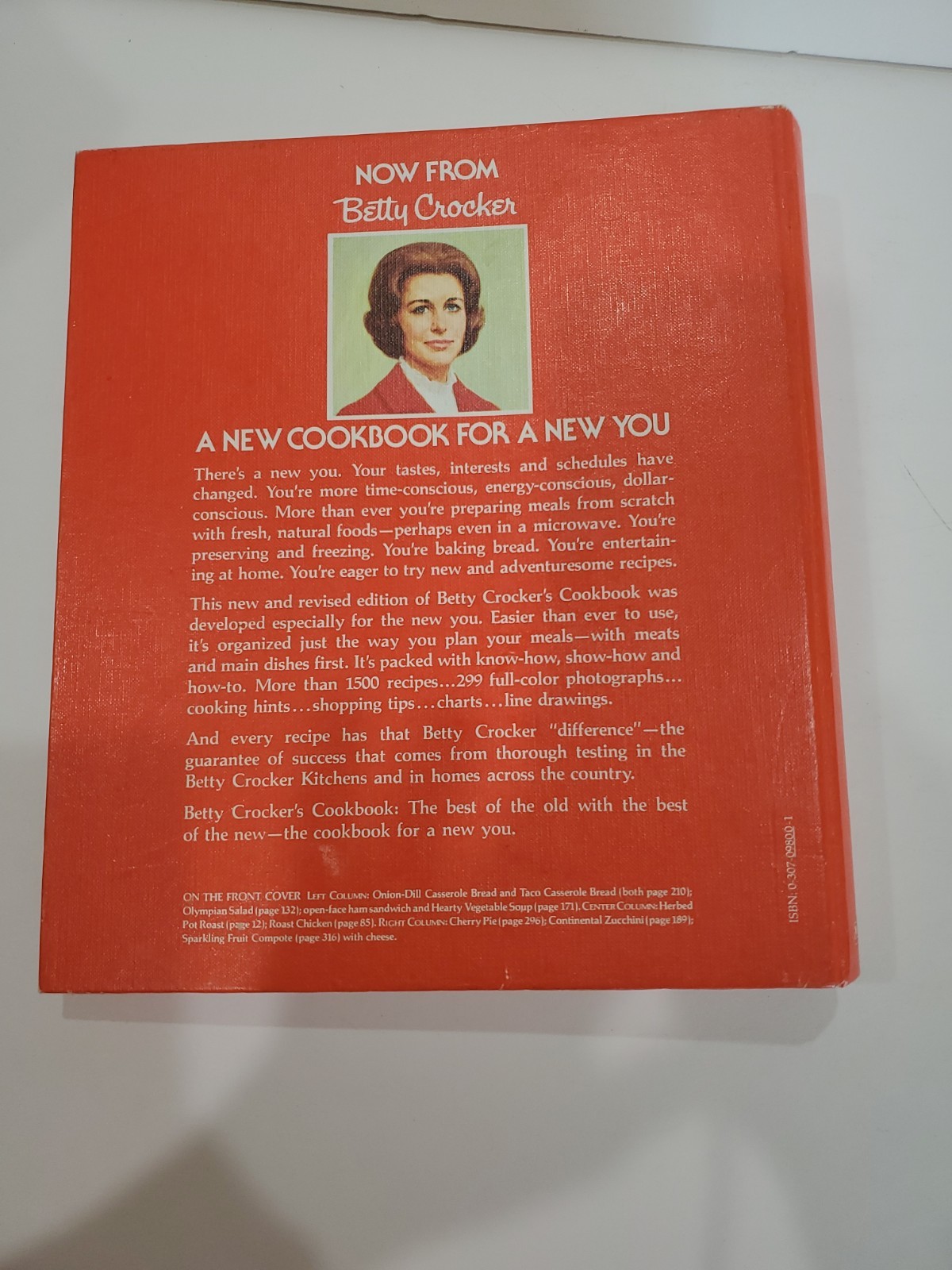 „Betty Crocker’s Cookbook – New & Revised Edition“ binder cook book, 1970’s