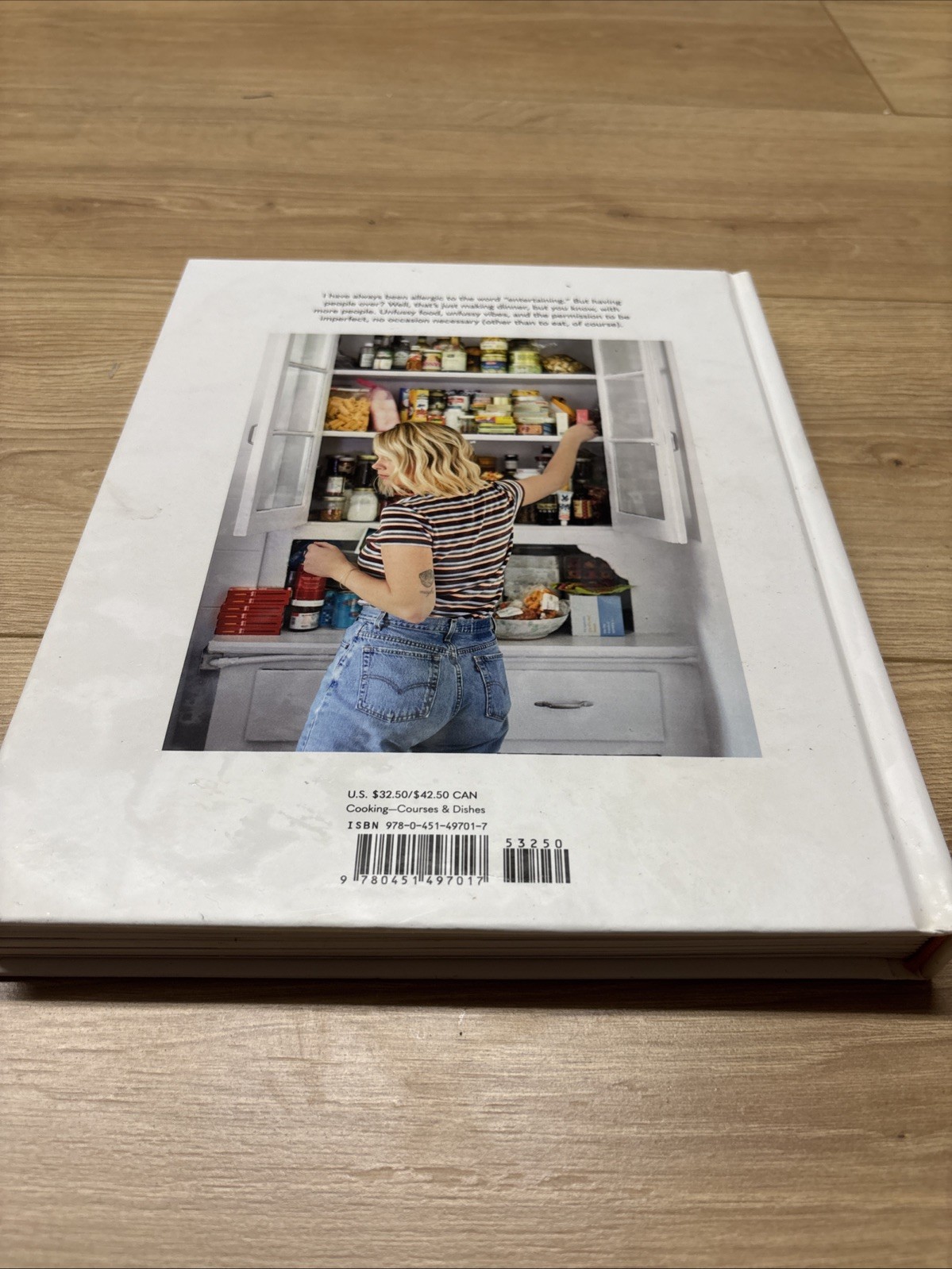 Nothing Fancy : Unfussy Food for Having People Over / Alison Roman / HC—GOOD—
