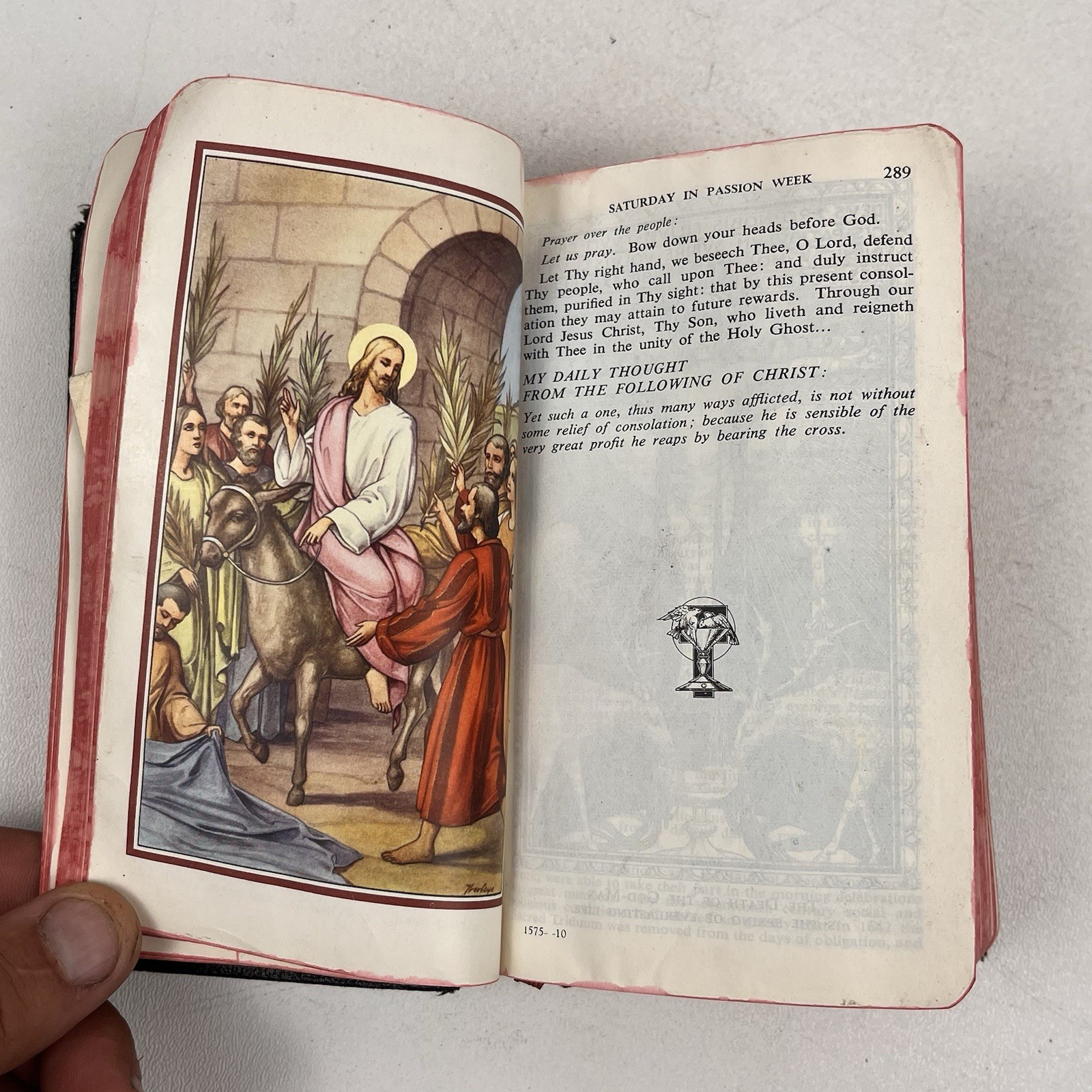 The New Marian Missal for Daily Mass Juergens 1957 Color Illustrations