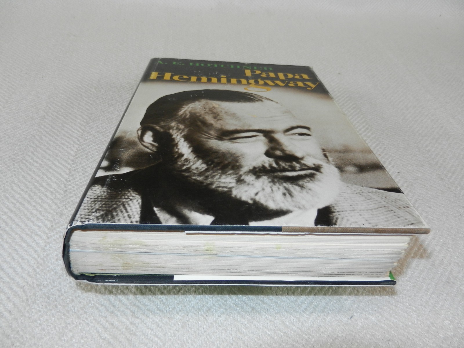 WW II Great writer & war correspondent „PAPA HEMINGWAY: A PERSONAL MEMOIR“