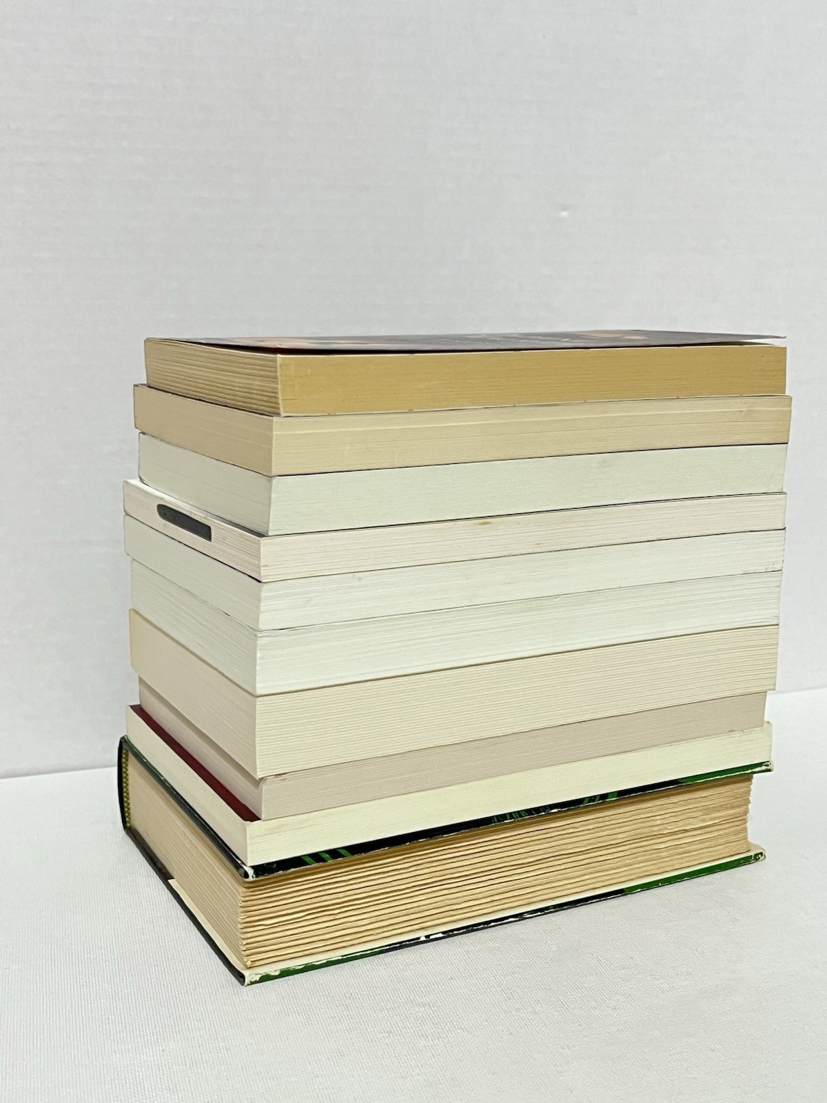 Science Fiction Horror Etc Lot Harlan Ellison Thomas Pynchon Ursula K Le Guin