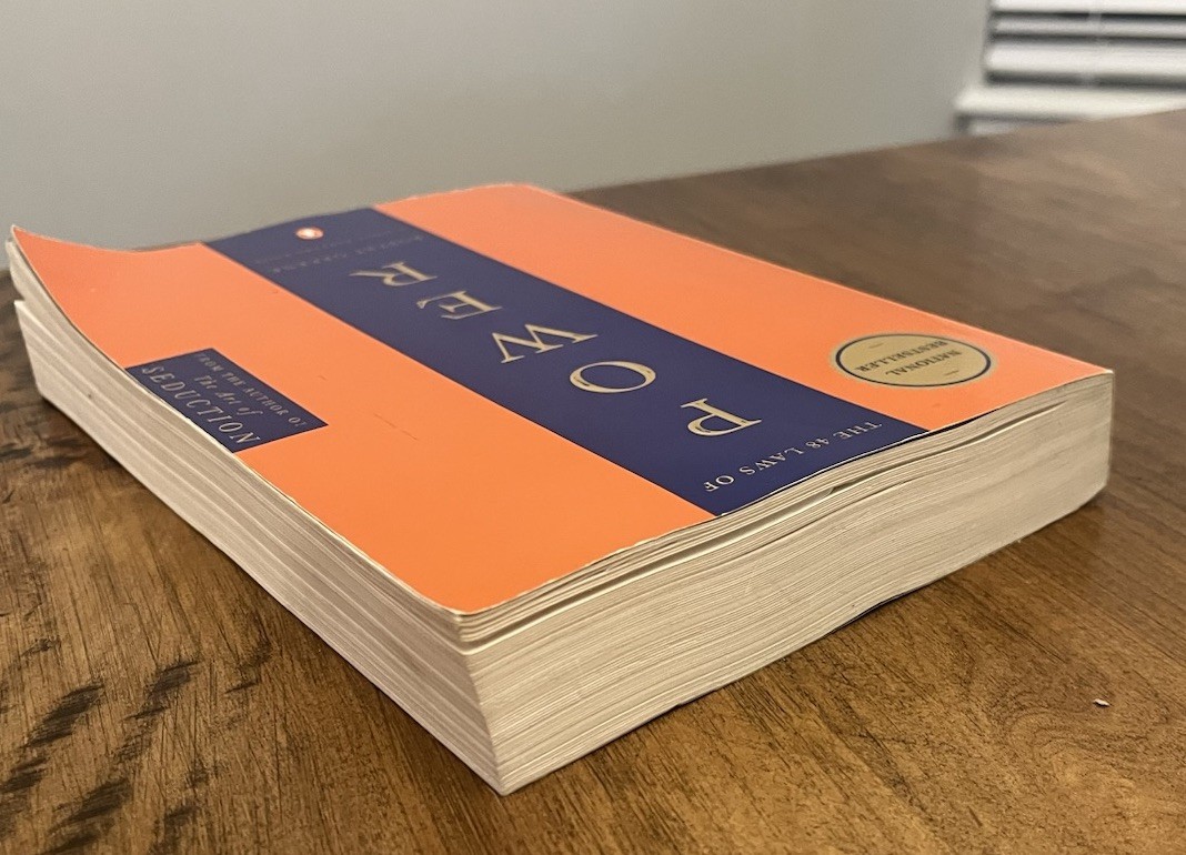 48 Laws of Power – Paperback By Robert Greene – VERY GOOD