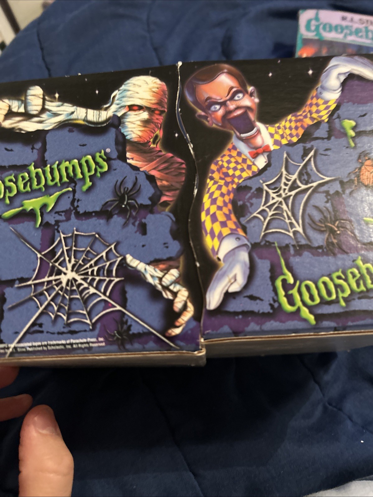 Lot of 19 Vintage 1990’s Goosebumps Books & Rare Cardboard Bookends 1st Print!