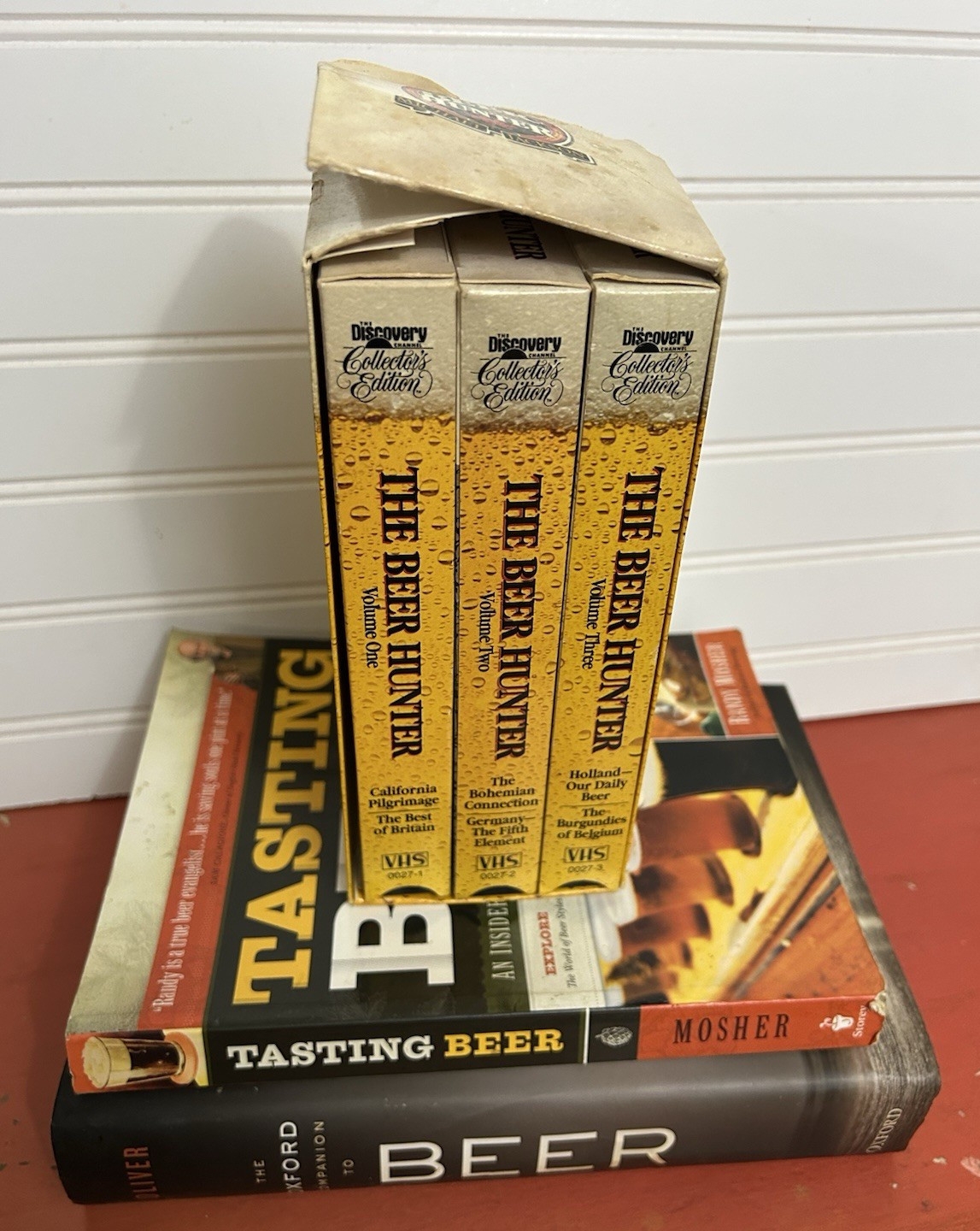 Beer Books 2 & 3 VHS Lot Oxford Companion HC Tasting Beer Mosher Beer Hunter Lot