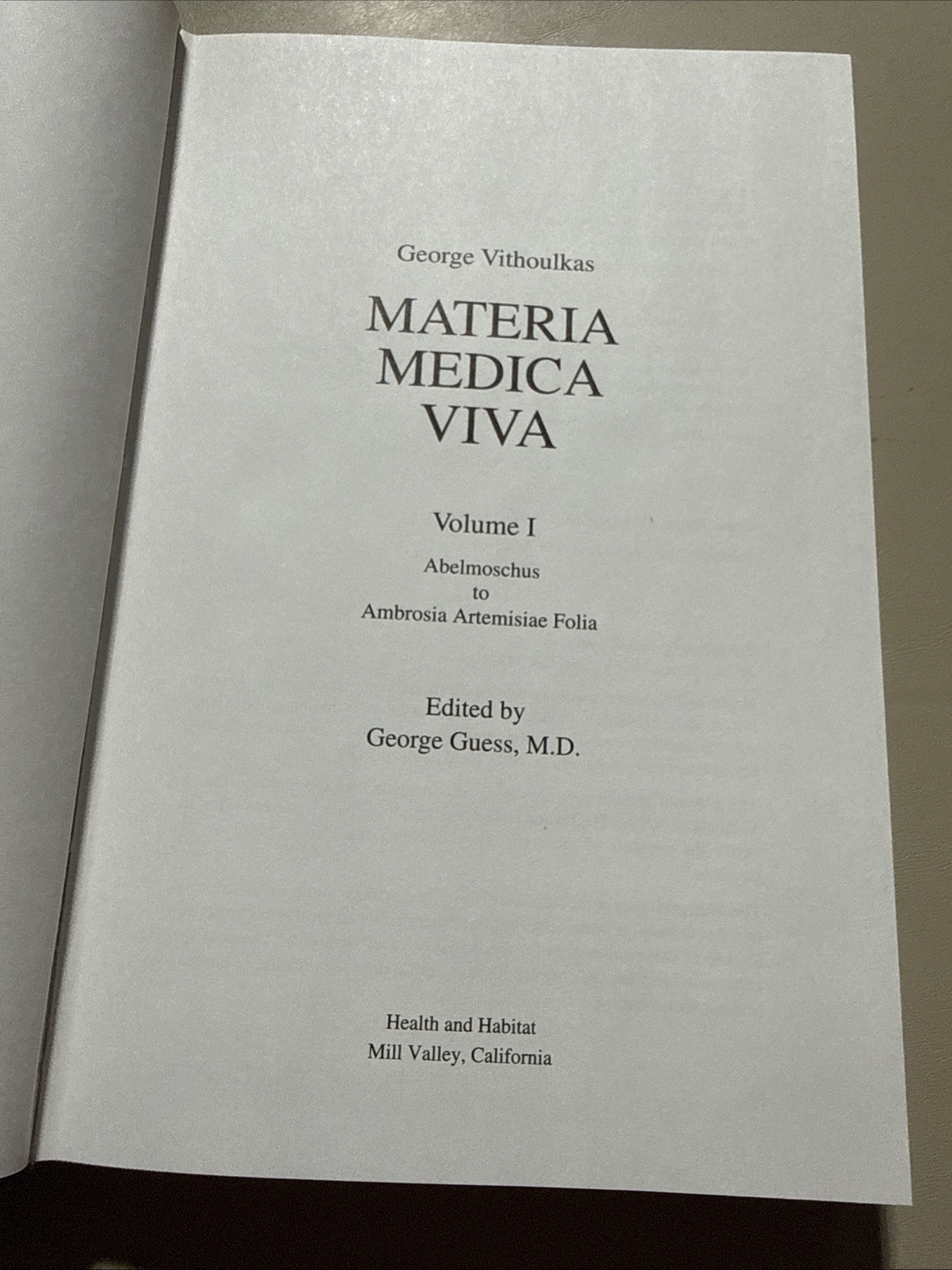 Materia Medica Viva George Vithoulkas 1992 Vol 1 Classical Homeopathy Signed HB