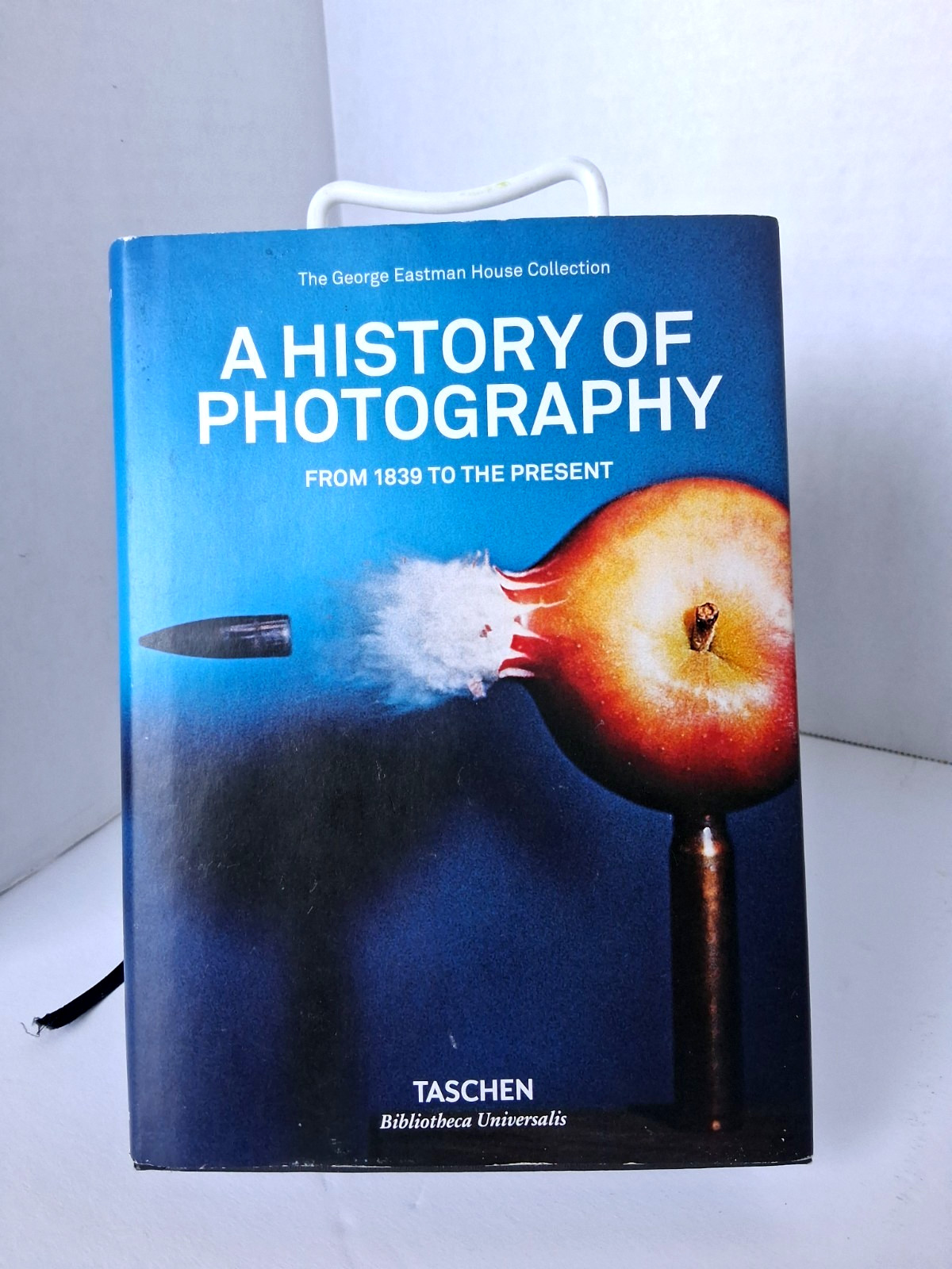 „The History of Photography From 1839 to Present“ (Illustrated HC & DJ)