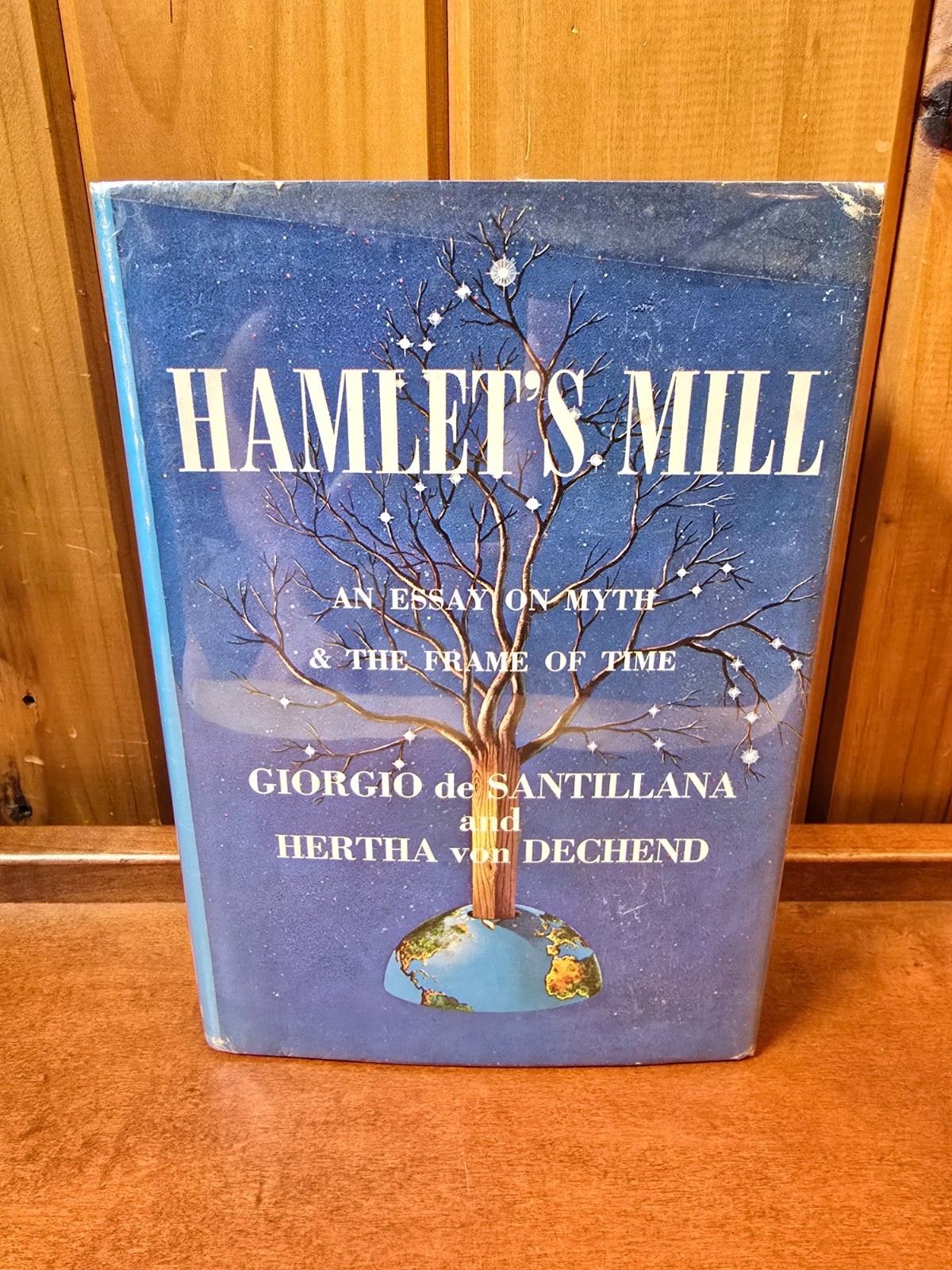 Hamlet’s Mill: An Essay on Myth and the Frame of Time