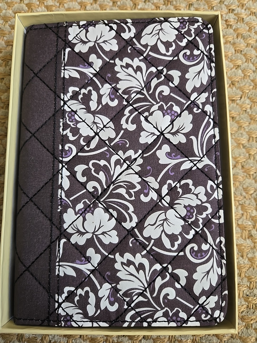 NIV QUILTED COLLECTION BIBLE, COMPACT By Zondervan