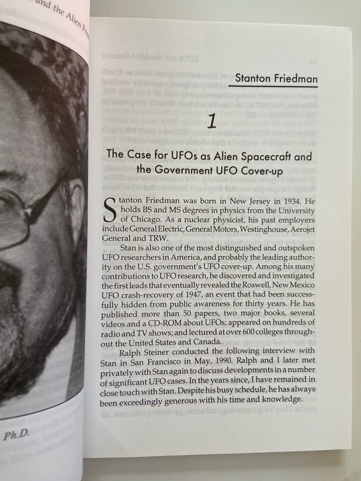 UFOS & THE ALIEN PRESENCE SIX VIEWPOINTS By Michael Lindemann Roswell NM UAPs PB