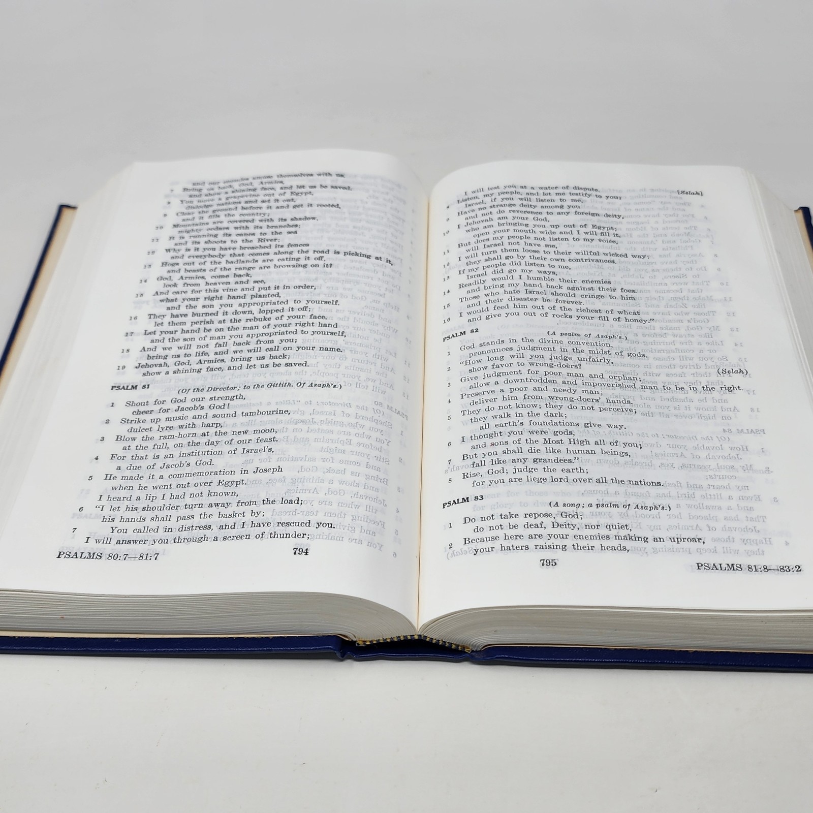 The Bible in Living English Hardcover 1979 Printing Byington Watchtower VG
