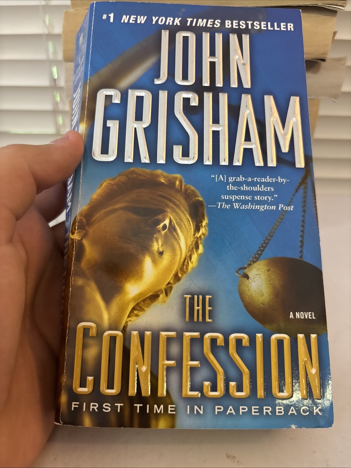 Lot of 10 – John Grisham – Mass paperback books – FREE SHIPPING