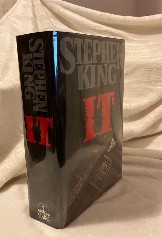 IT Stephen King (DT Gunslinger) Viking 1st Ed/1st Print Viking 1986 $22.95 NF/F