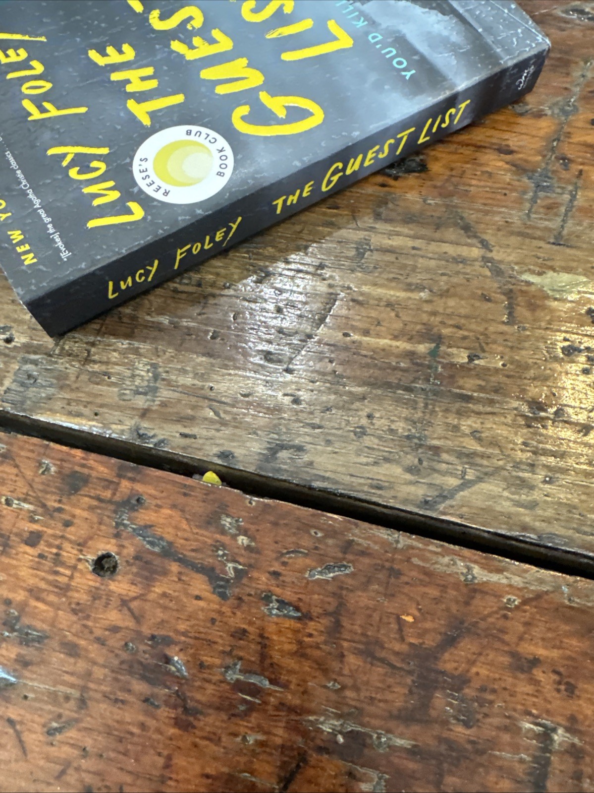 Guest List : A Novel by Lucy Foley (2021, Trade Paperback)