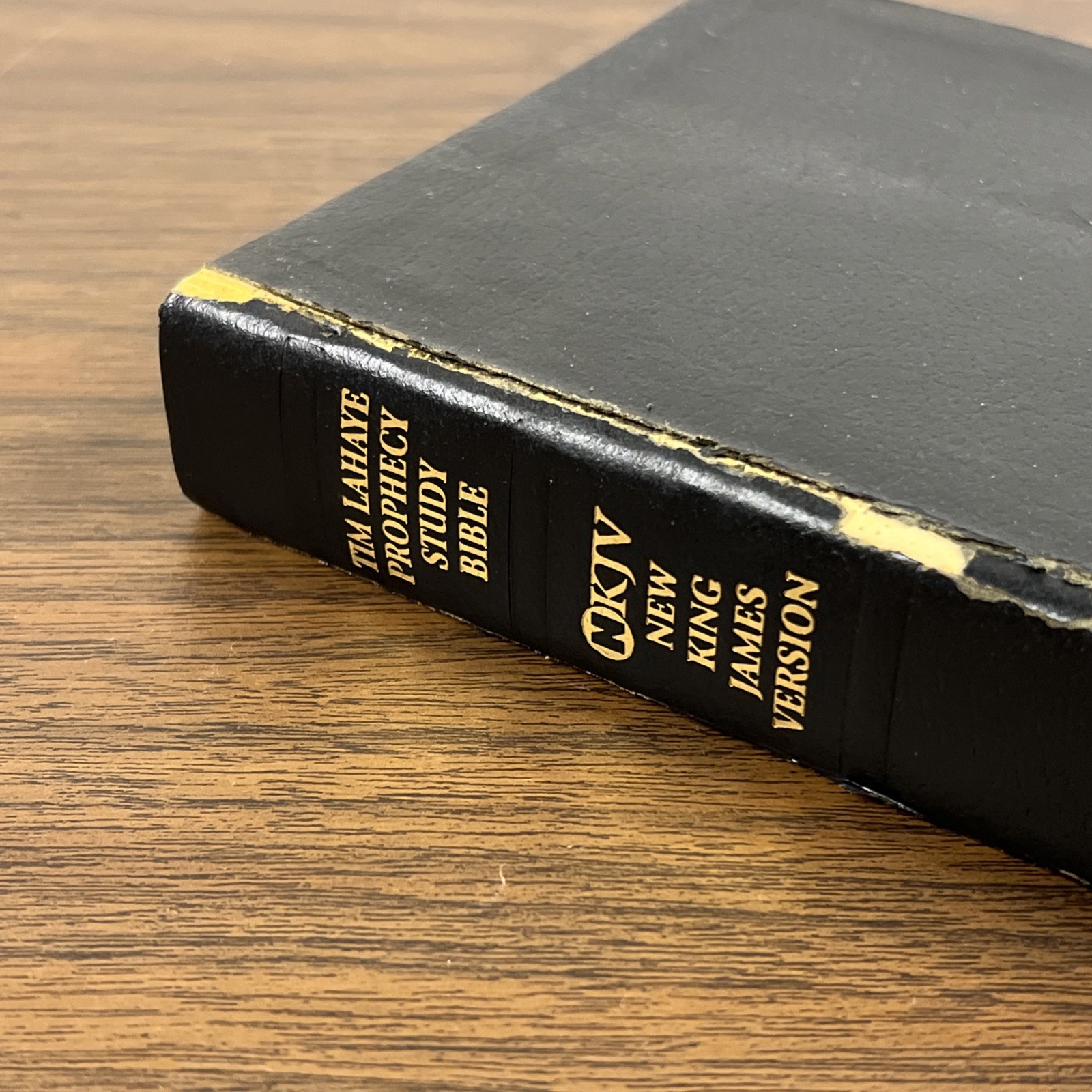 Tim LaHaye Prophecy Study Bible NKJV Leather Black Red Letter 2001 (Worn Cover)