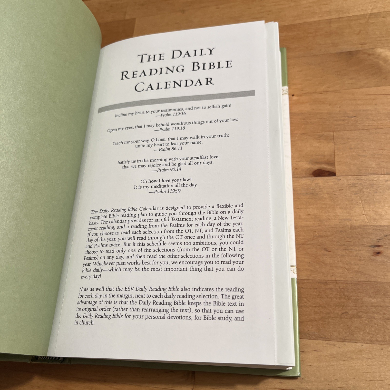 ESV Daily Reading Bible, Hardcover, Through The Bible In One Year – VERY GOOD