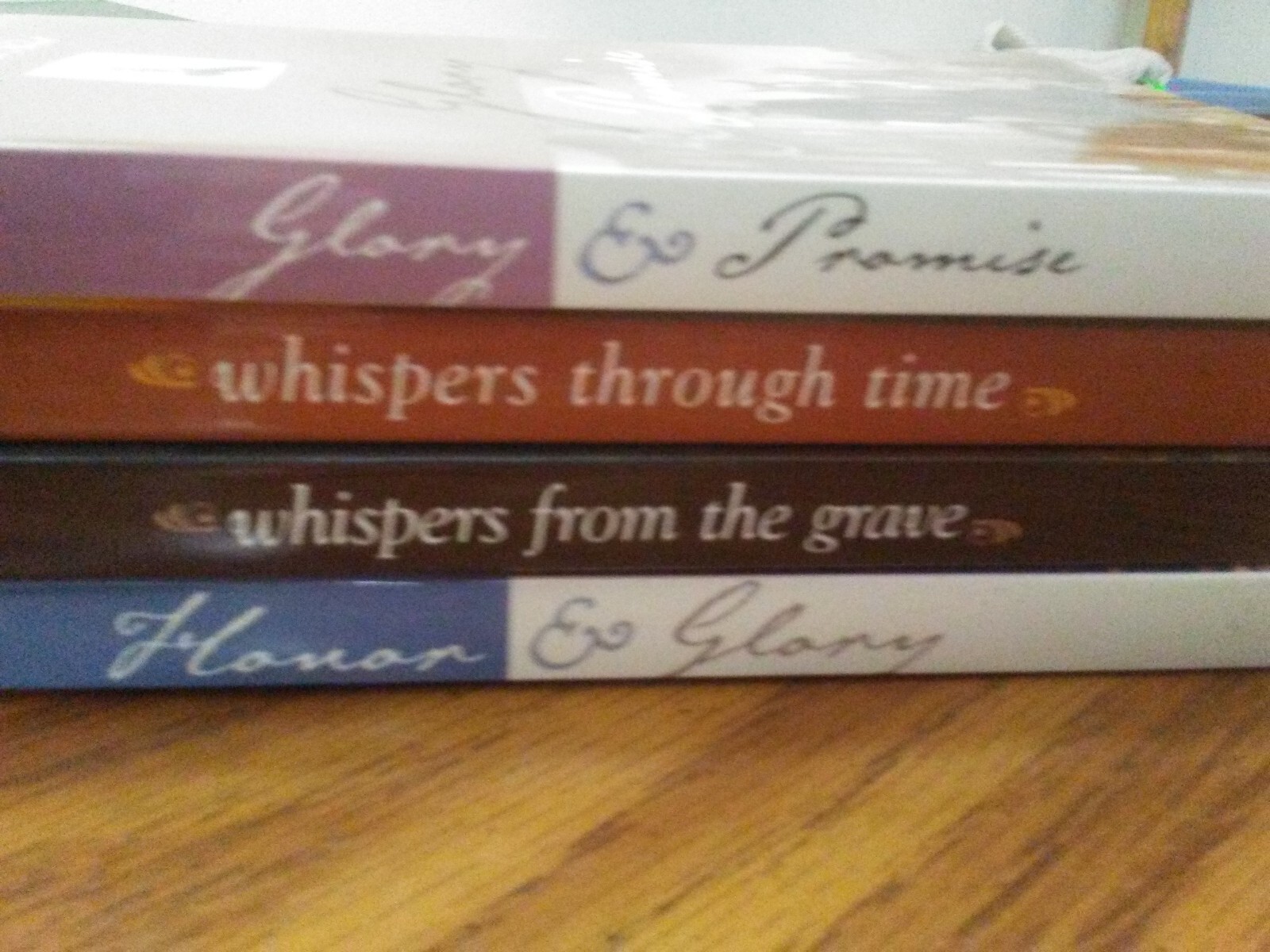 Lot of Kim Murphy books, signed, Whispers through time, Whispers from the Grave,