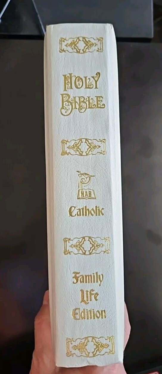 1996-97 THE NEW AMERICAN BIBLE Catholic Family Life Edition Leather Cover
